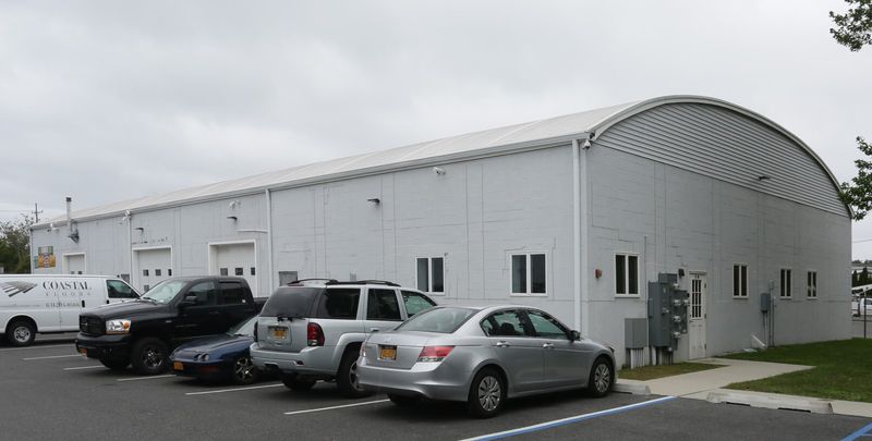 Industrial Warehouse - Southampton, NY