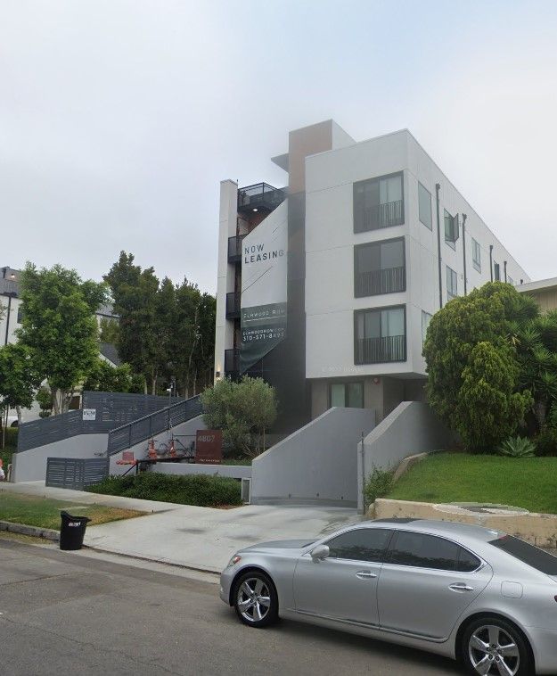 Apartments (20 Units) - Los Angeles, CA